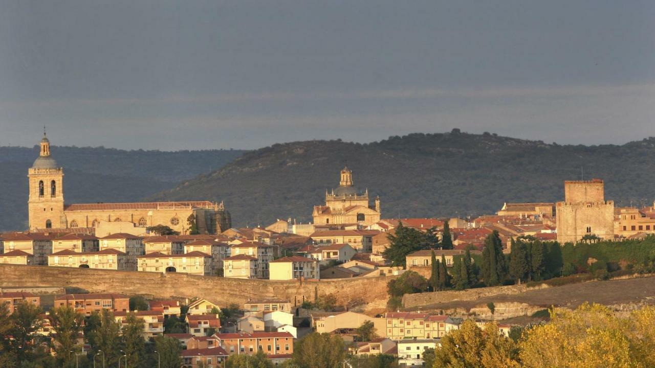 El Cerezo Villa Ciudad Rodrigo Bagian luar foto